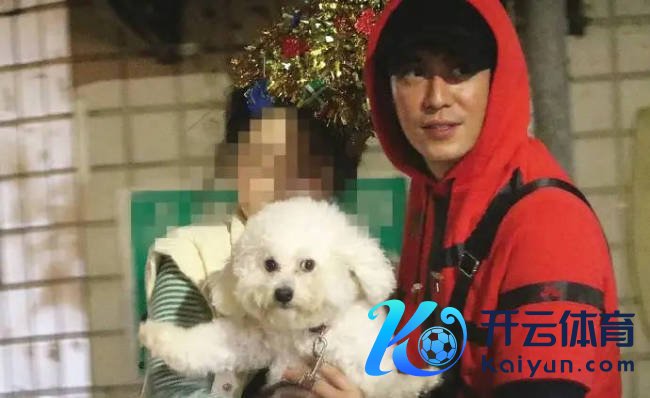 被拍与女生牵手离开饭馆！陈楚河承认恋情