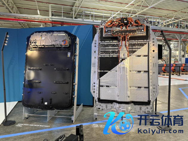 第六代电板包（左边）与第五代对比